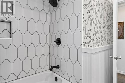 9793 Dickenson Road W, Hamilton, ON - Indoor