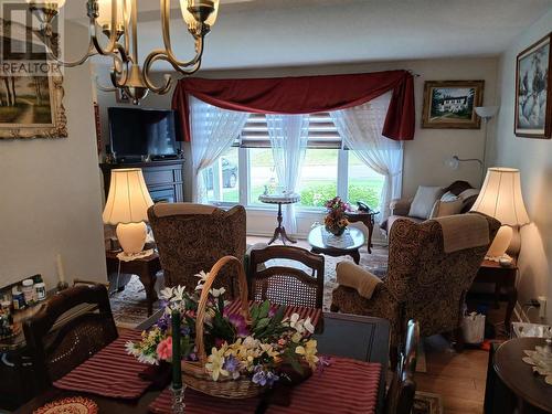 45 Poplar Rd, Elliot Lake, ON - Indoor Photo Showing Dining Room