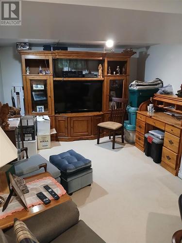 45 Poplar Rd, Elliot Lake, ON - Indoor