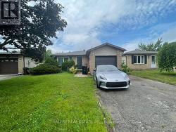 MAIN - 73 HICKLING TRAIL Barrie, ON L4M 5S7