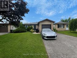 MAIN - 73 HICKLING TRAIL Barrie, ON L4M 5S7