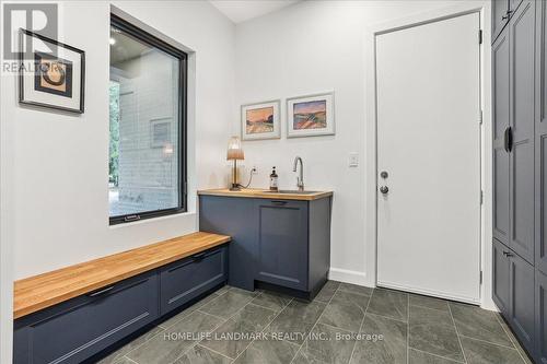 114 Reding Road, Hamilton, ON - Indoor Photo Showing Other Room
