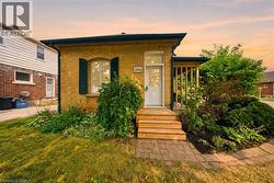 254 ERIE Avenue Brantford, ON N3S 2H2