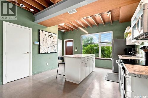 319 D Avenue S, Saskatoon, SK - Indoor
