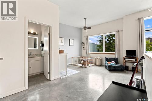 319 D Avenue S, Saskatoon, SK - Indoor