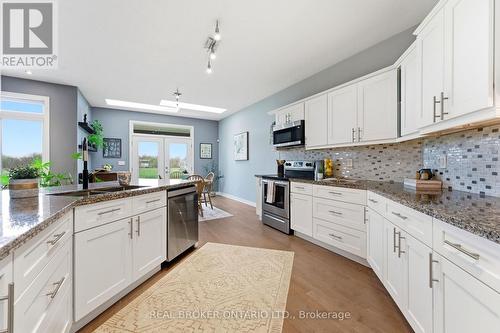 191 Highway 53 Highway, Brant, ON - Indoor Photo Showing Kitchen With Upgraded Kitchen