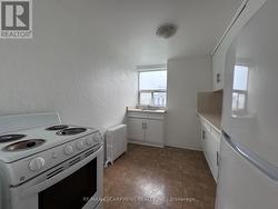 405 - 325A JAMES STREET S Hamilton, ON L8P 3B7