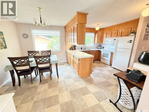 715 Brimacombe Drive, Weyburn, SK - Indoor