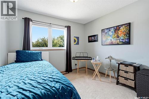 515 Frobisher Crescent, Saskatoon, SK - Indoor Photo Showing Bedroom