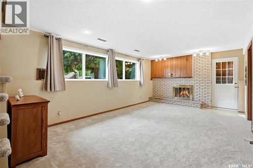 515 Frobisher Crescent, Saskatoon, SK - Indoor With Fireplace