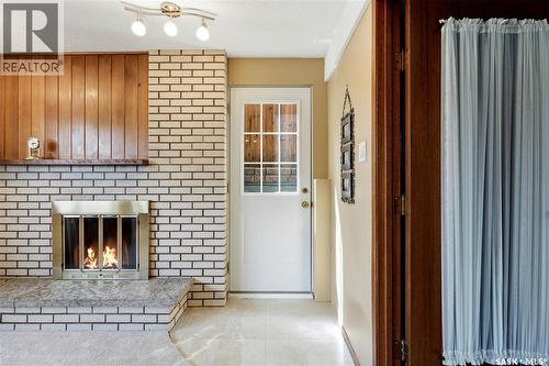 515 Frobisher Crescent, Saskatoon, SK - Indoor With Fireplace