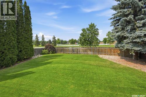 515 Frobisher Crescent, Saskatoon, SK - Outdoor With Backyard