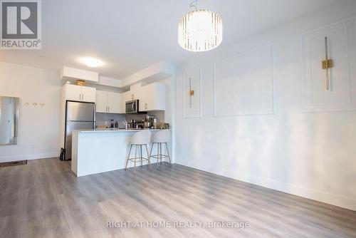 302 - 1000 Lackner Place E, Kitchener, ON - Indoor Photo Showing Kitchen