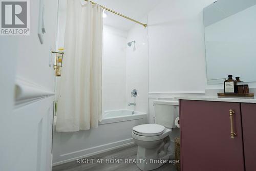 302 - 1000 Lackner Place E, Kitchener, ON - Indoor Photo Showing Bathroom