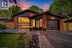 2066 REBECCA Street Oakville, ON L6L 2A2