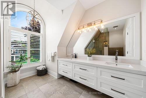 363 Niar Avenue, Mississauga, ON - Indoor Photo Showing Bathroom