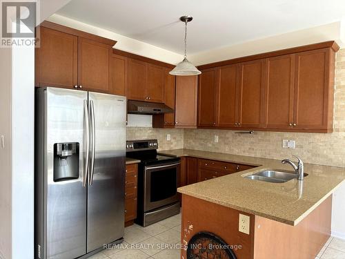 30 Arkwright Drive, Brampton, ON - Indoor Photo Showing Kitchen With Double Sink