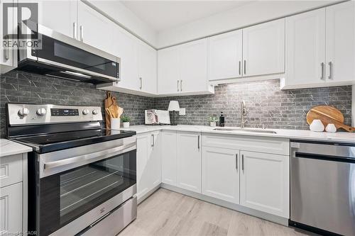 89 Woolwich Street Unit# 10, Waterloo, ON - Indoor Photo Showing Kitchen With Stainless Steel Kitchen With Upgraded Kitchen