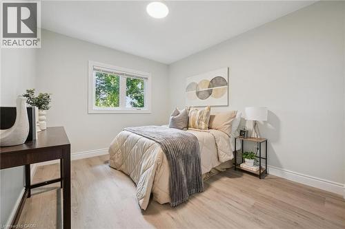 89 Woolwich Street Unit# 10, Waterloo, ON - Indoor Photo Showing Bedroom