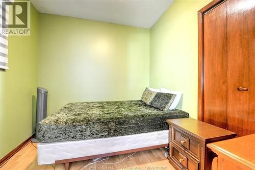 1233 Lincoln, Windsor, ON - Indoor Photo Showing Bedroom