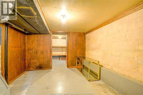 1233 Lincoln, Windsor, ON - Indoor