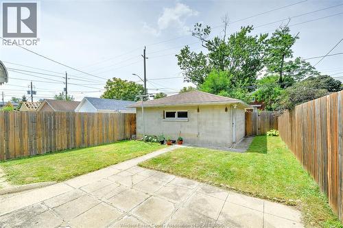 1233 Lincoln, Windsor, ON - Outdoor