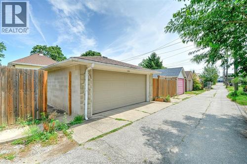 1233 Lincoln, Windsor, ON - Outdoor