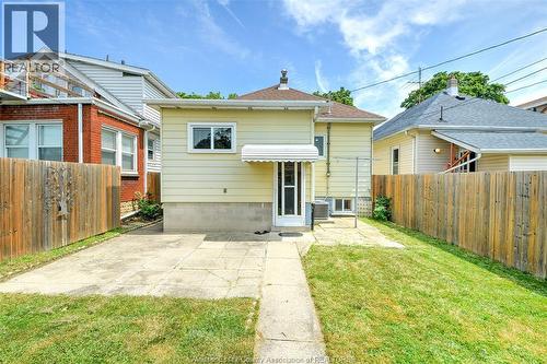 1233 Lincoln, Windsor, ON - Outdoor