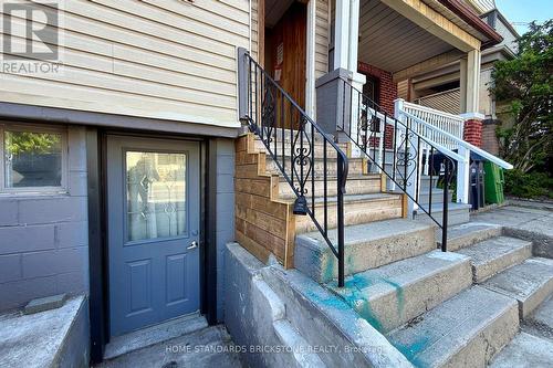 LOWER - 792 PAPE AVENUE , Toronto, Ontario M4K 3S7 2