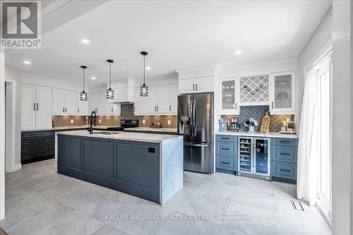 67 Hutton Place, Clarington, ON - Indoor Photo Showing Kitchen With Upgraded Kitchen