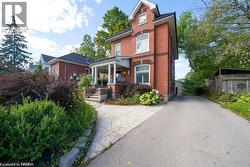 284 COLBORNE Street N Simcoe, ON N3Y 3V5