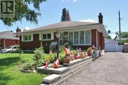B - 2073 ALTON STREET Ottawa, ON K1G 1X3
