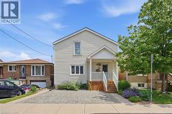 18 PROVINCE Street N  Hamilton, ON L8H 4H4