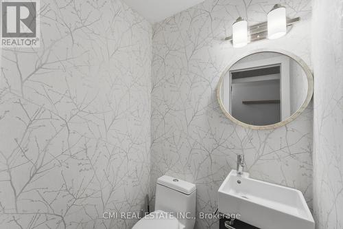 6 John Place, Waterloo, ON - Indoor Photo Showing Bathroom