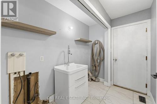 6 John Place, Waterloo, ON - Indoor