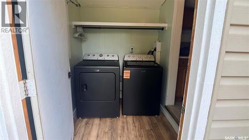 605 2Nd Street, Estevan, SK - Indoor Photo Showing Laundry Room
