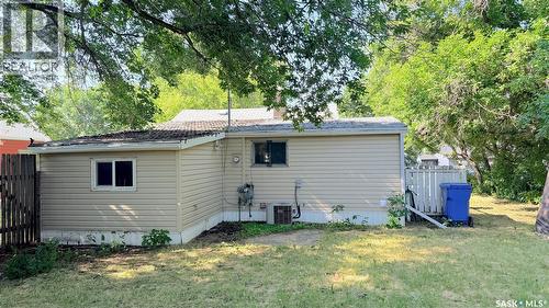 605 2Nd Street, Estevan, SK - Outdoor