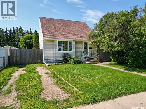 931 4th STREET E  Prince Albert, SK S6V 0K8