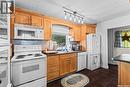 931 4Th Street E, Prince Albert, SK  - Indoor Photo Showing Kitchen 