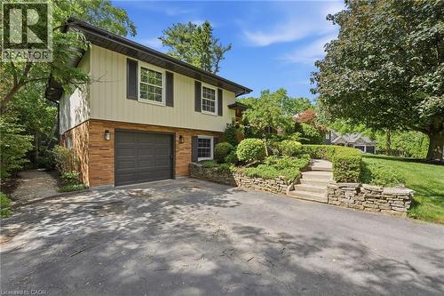 571 Leonard Court, Burlington, ON - Outdoor