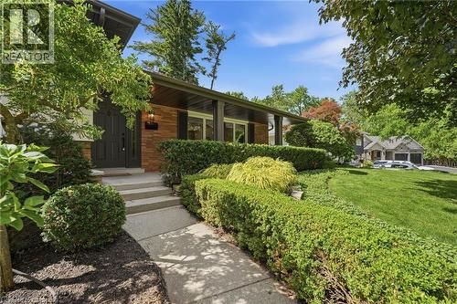 571 Leonard Court, Burlington, ON - Outdoor