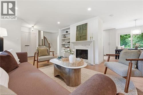 571 Leonard Court, Burlington, ON - Indoor Photo Showing Living Room With Fireplace