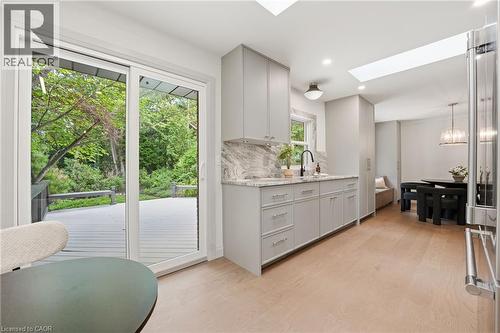 571 Leonard Court, Burlington, ON - Indoor