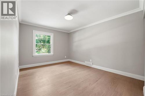 571 Leonard Court, Burlington, ON - Indoor Photo Showing Other Room