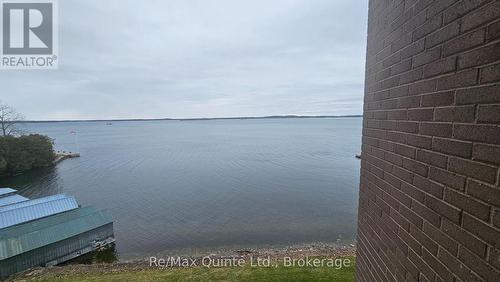404 - 610 WILLIAM STREET S , Gananoque, Ontario K7G 3A4 1