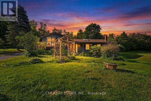 8 JAKEMAN STREET  Kawartha Lakes, ON L0A 1A0