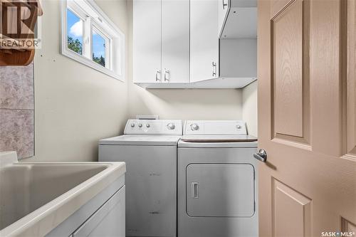 1201 Mckay Drive, Prince Albert, SK - Indoor Photo Showing Laundry Room