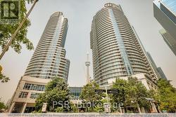 3613 - 208 QUEENS QUAY WEST Toronto, ON M5J 2Y5