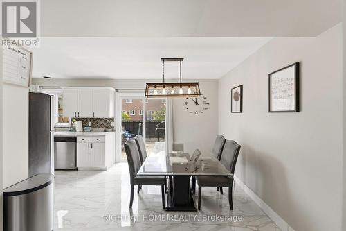 65 Wellington South, Cambridge, ON - Indoor Photo Showing Dining Room