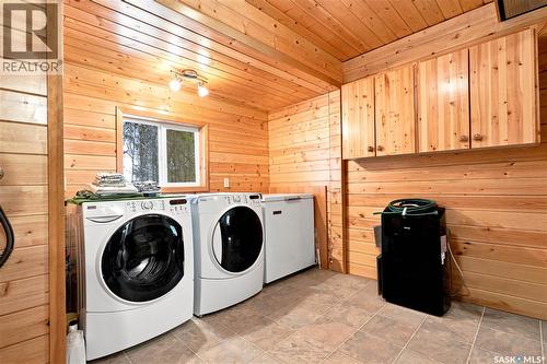 23 Saskatchewan Drive, Candle Lake, SK - Indoor Photo Showing Laundry Room